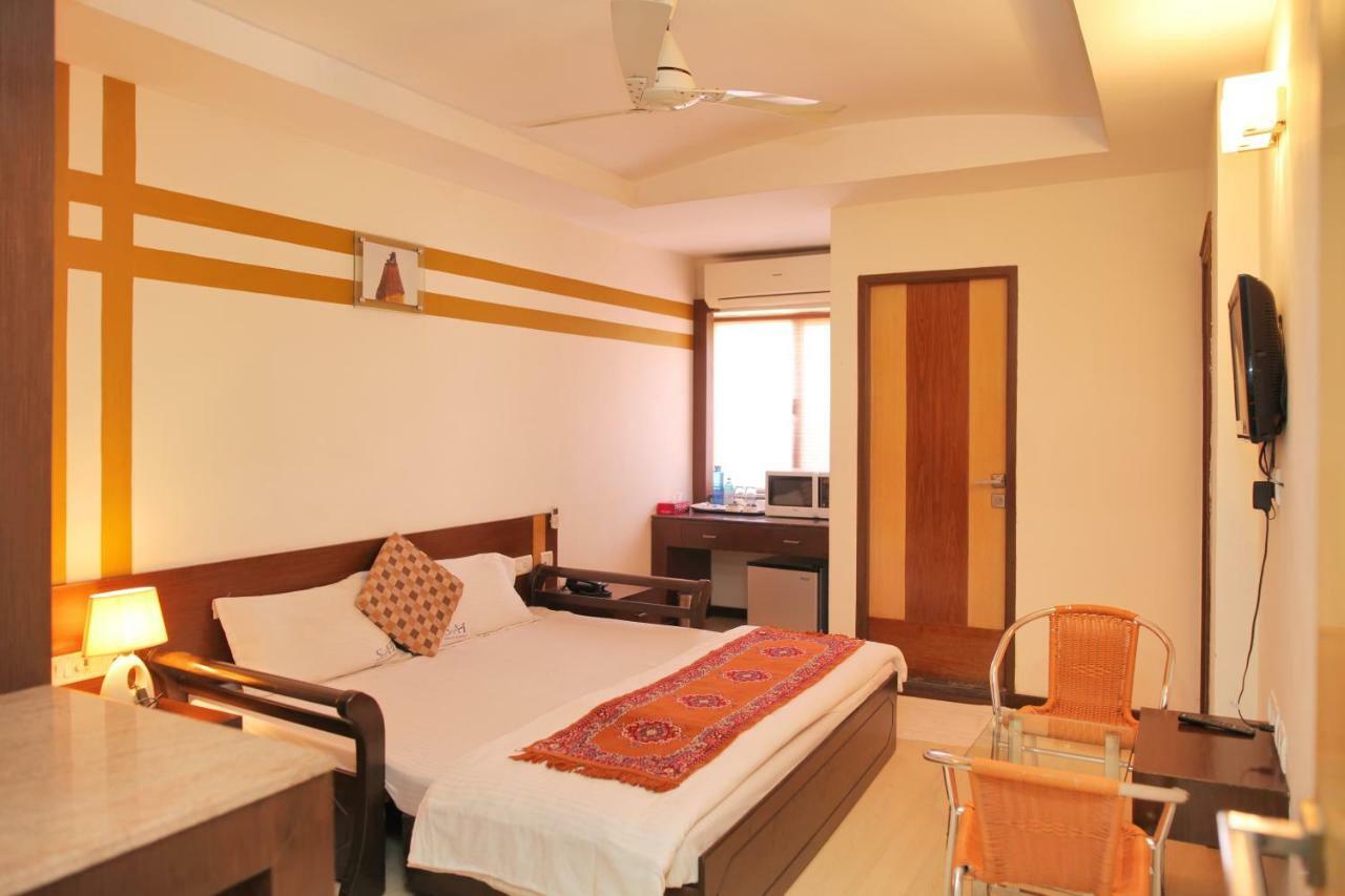 Sai Orbit Serviced Apartments Porur Ченай Екстериор снимка